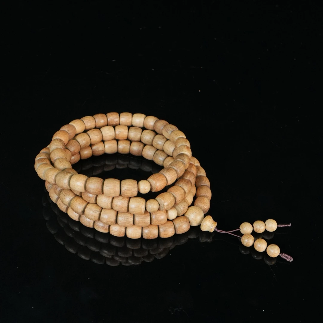 A6061 加里曼丹沉香红油老料老型珠 0.9x0.8cm 22.9g