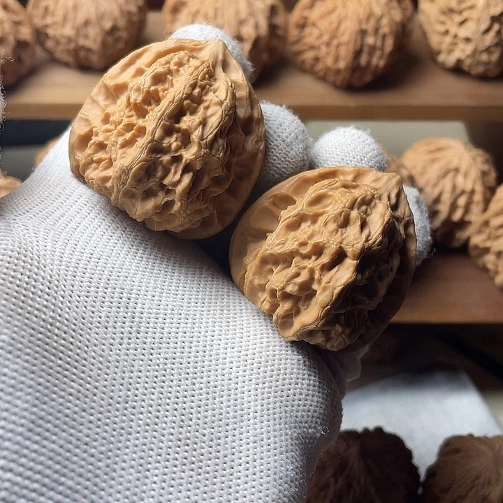 吊坠文玩核桃梨木台狮子头40