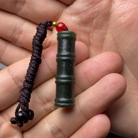 朋***）和田玉未镶嵌颈饰