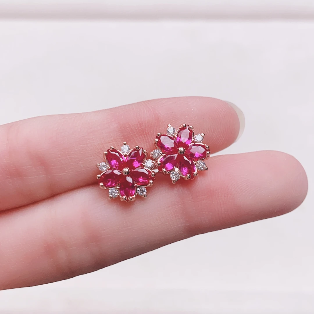 阿鲁沙典藏高奢-培育红宝石耳钉5555