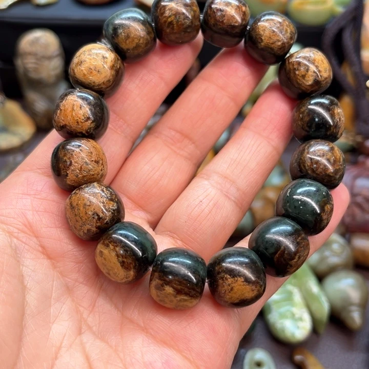 岫岩老玉（透闪石质玉）未镶嵌把件