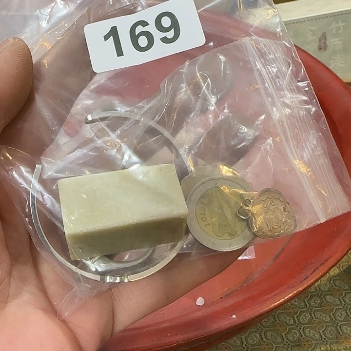 张***璟端景台紫檀木类老物件老物件