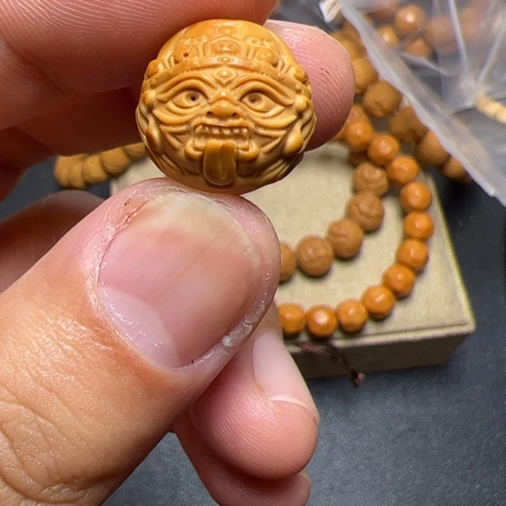 猴头核桃手串大****斯卡罗拉