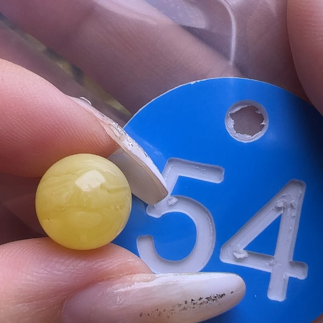 未镶嵌蜜蜡裸石10.6mm圆珠