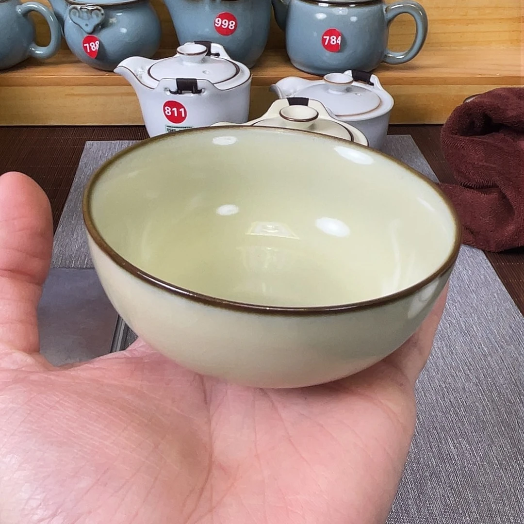 瓷片小微瑕。。。。。。。。。