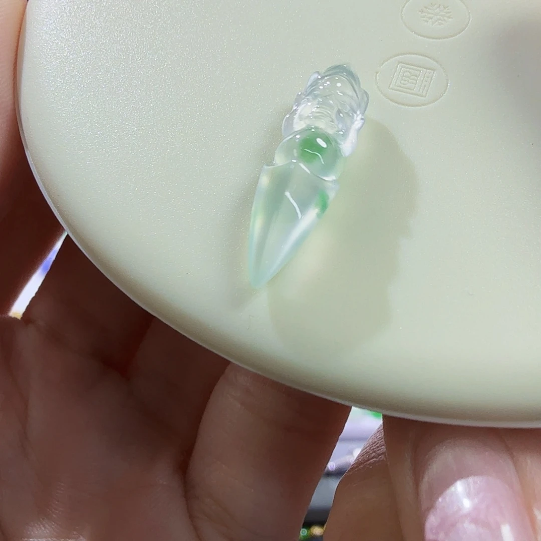 翡翠未镶嵌颈饰裸石