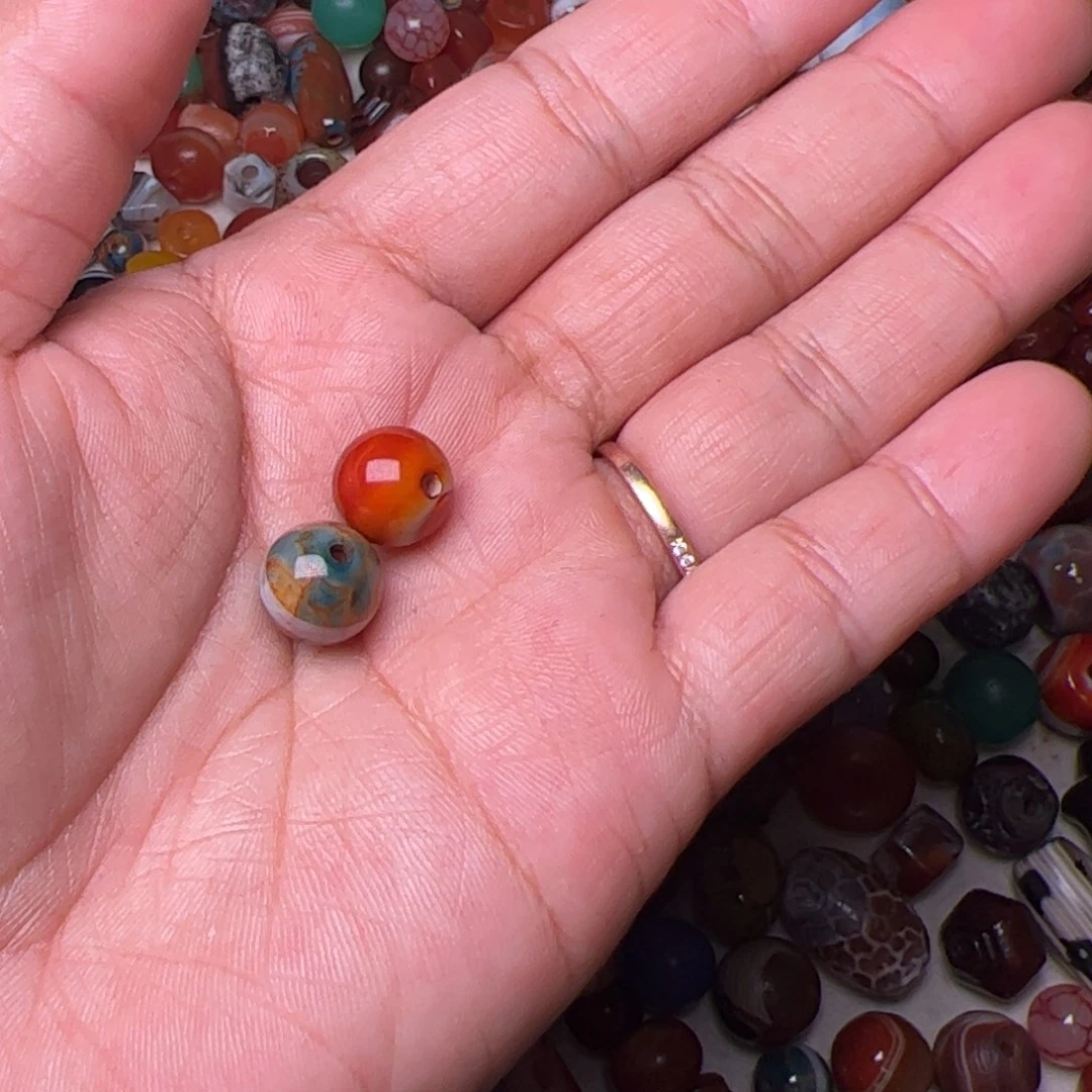 劉***)玛瑙/玉髓未镶嵌配饰