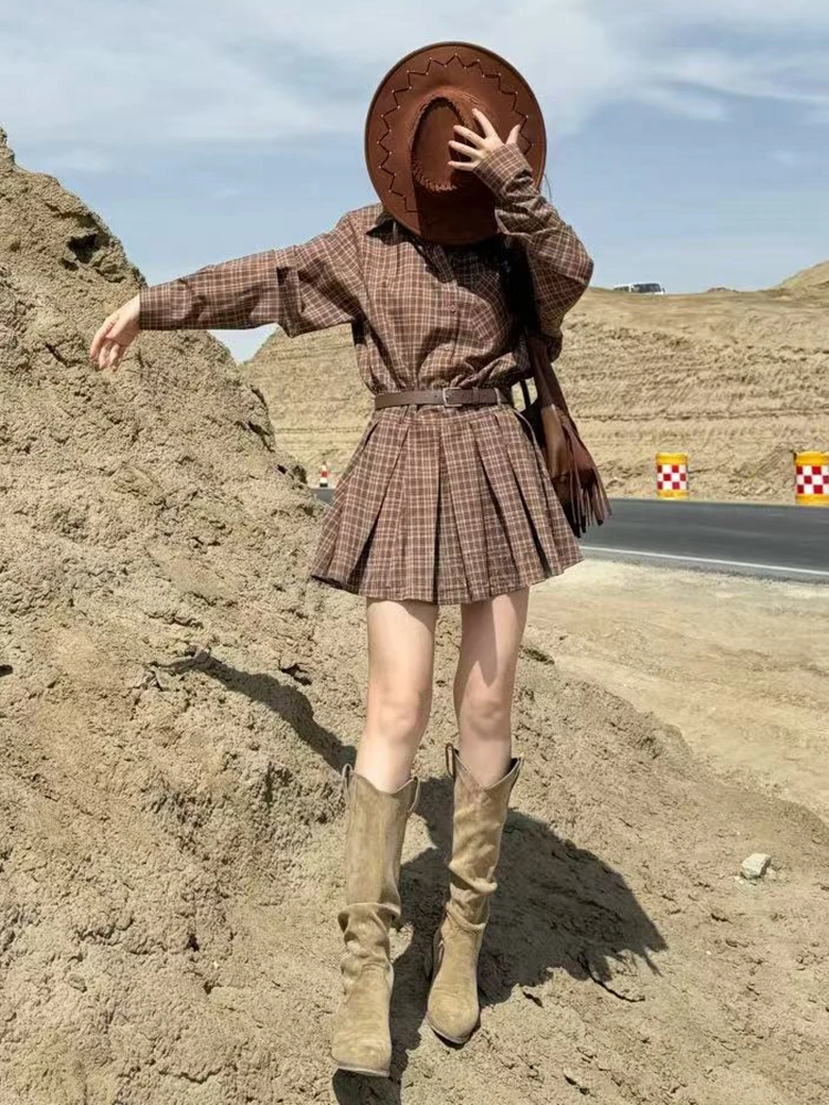 韩系咖色格子POLO领连衣裙女2025早秋新款松弛感收腰a字百褶短裙