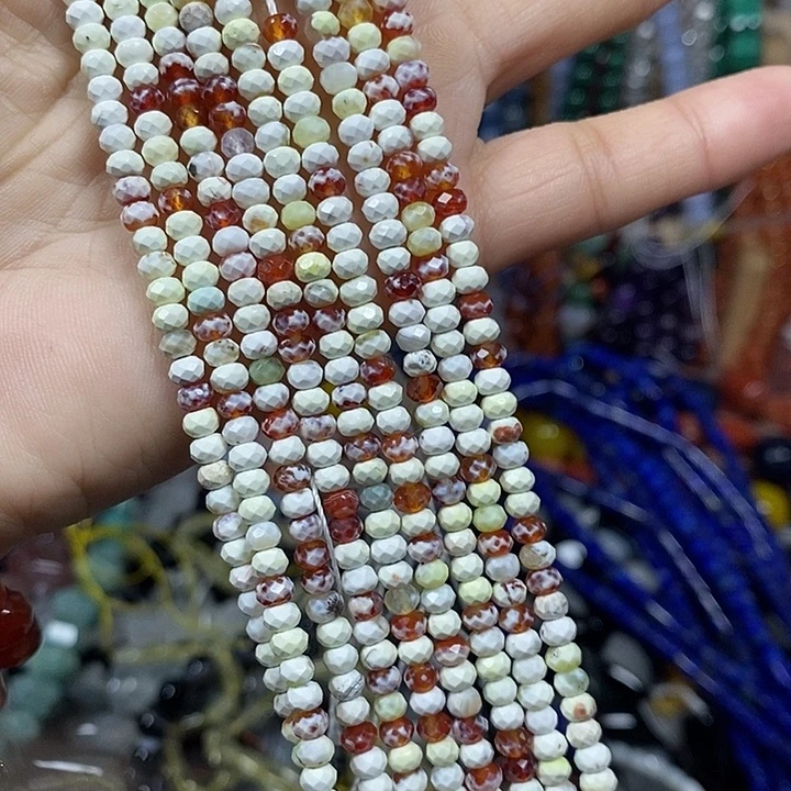 玛瑙/玉髓未镶嵌珠宝半成品奶皮玛瑙切面车轮卡4mm一条