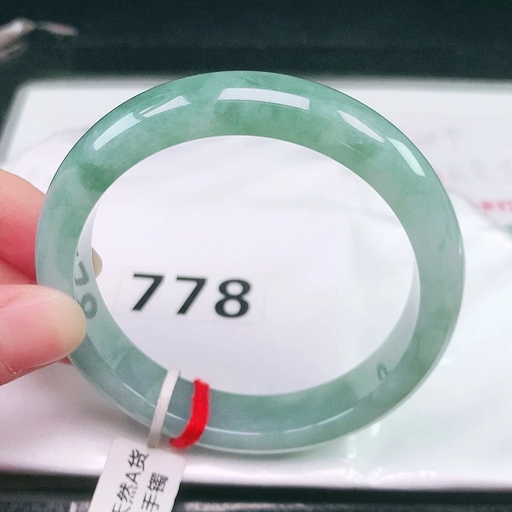 翡翠未镶嵌手镯778