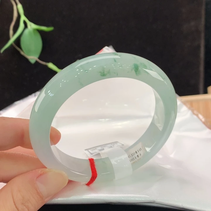 翡翠手镯未镶嵌111/0149
