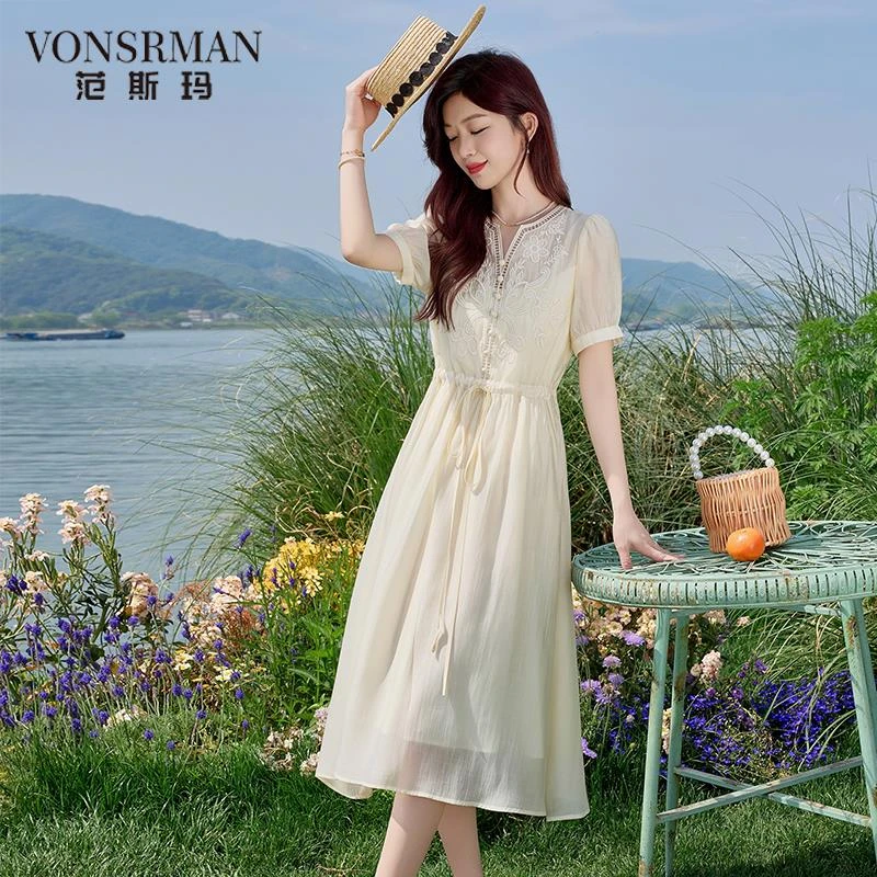 时尚刺绣气质连衣裙女夏季2025新款高级感气质修身显瘦遮肚长裙子