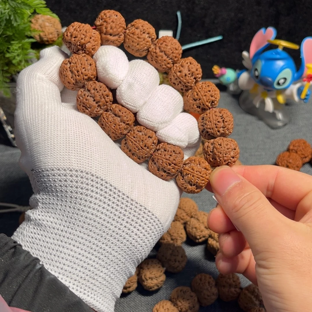 金***问手串金刚菩提梁蜂王