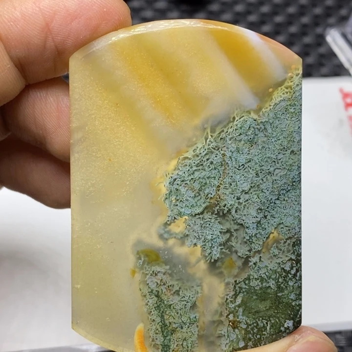 玛瑙/玉髓颈饰未镶嵌一***！