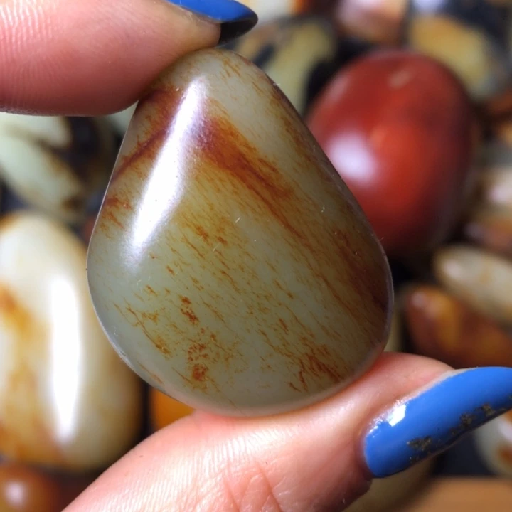 和田玉未镶嵌珠宝奇石