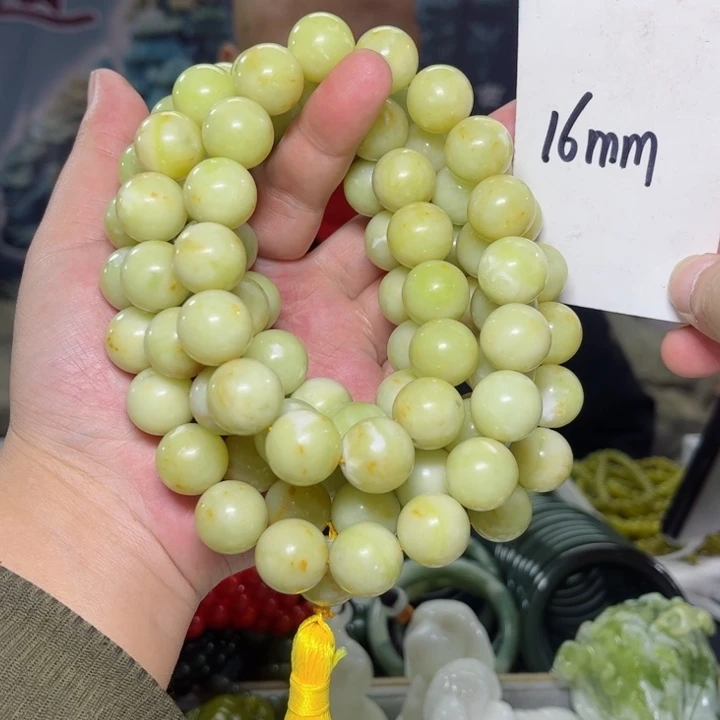 蛇纹石玉颈饰多样性发货未镶嵌