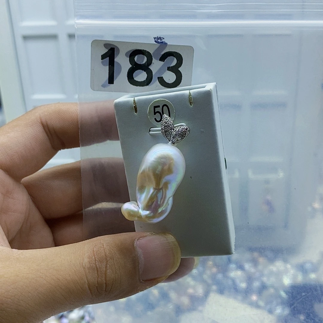 淡水珍珠合金颈饰