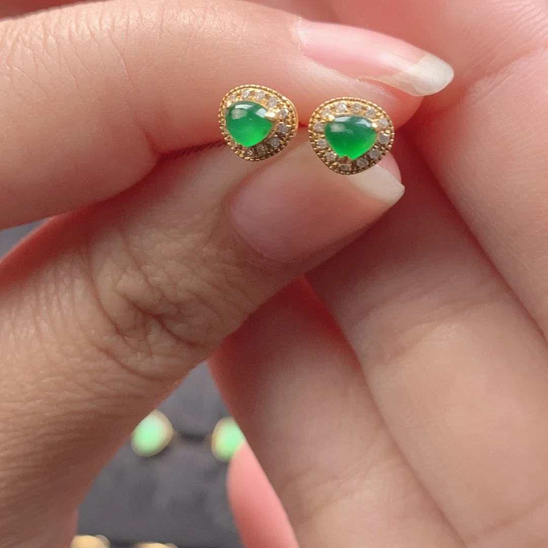 翡翠18K金镶嵌耳饰翡翠