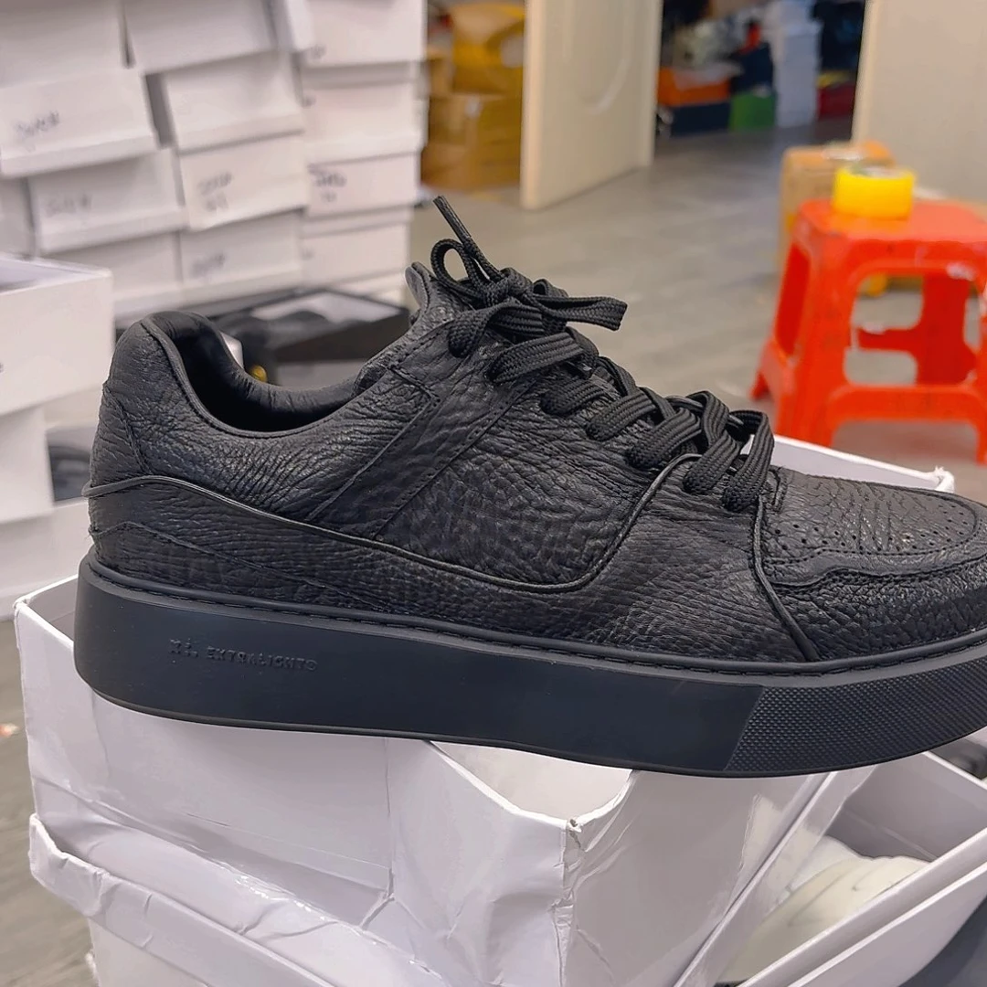 织物黑色缩纹马屯板鞋43码数
