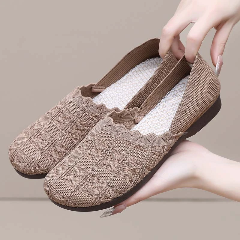 春季新款老北京布鞋平底中老年时尚飞织布鞋透气浅口百搭防滑女鞋
