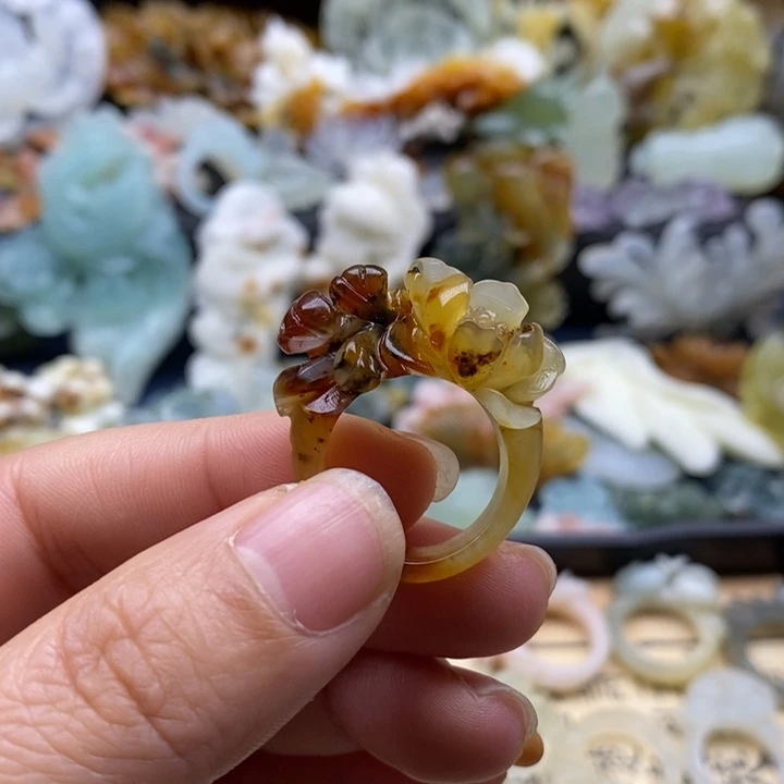 蛇纹石玉合金颈饰