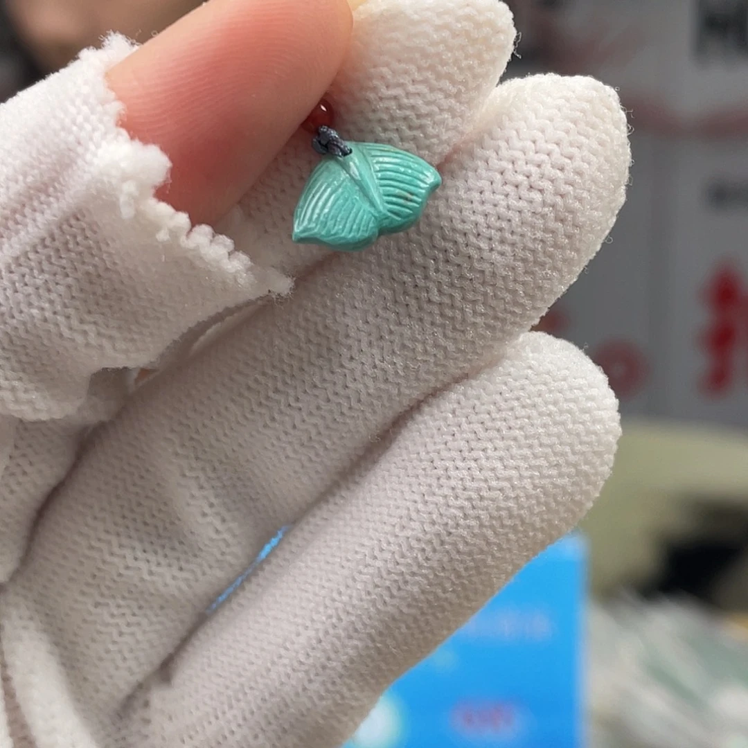 绿松石未镶嵌挂件