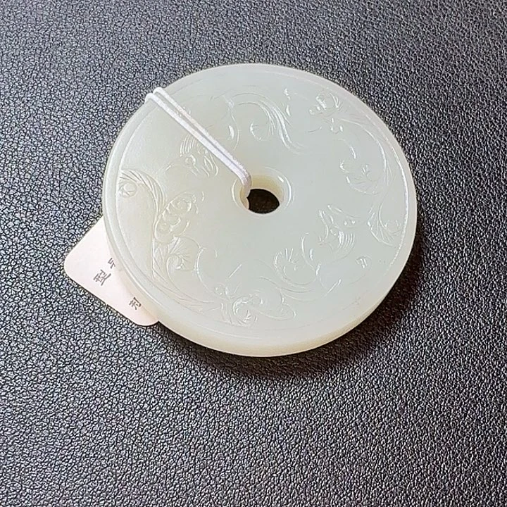 用***0和田玉未镶嵌颈饰