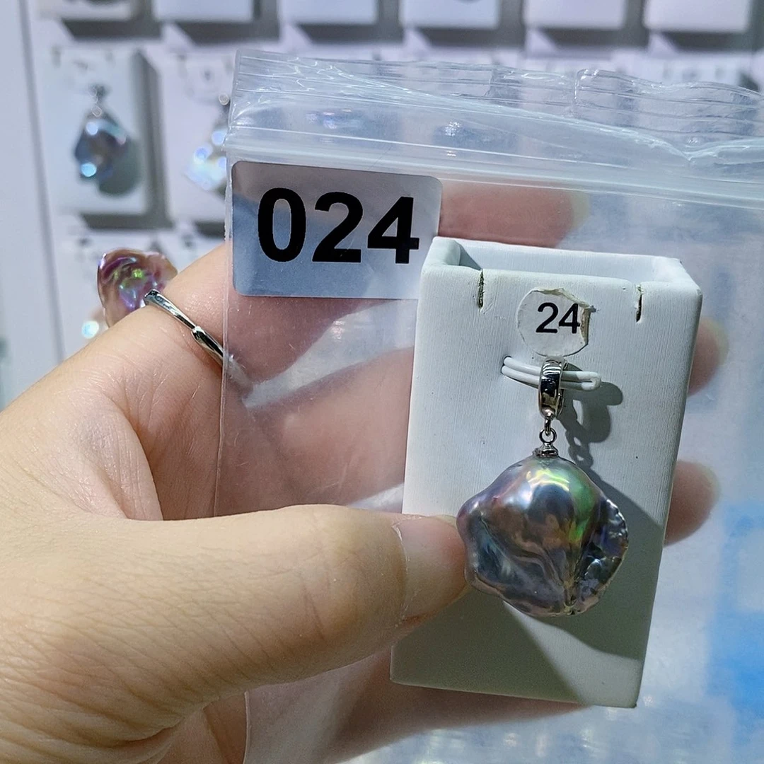 淡水珍珠合金颈饰