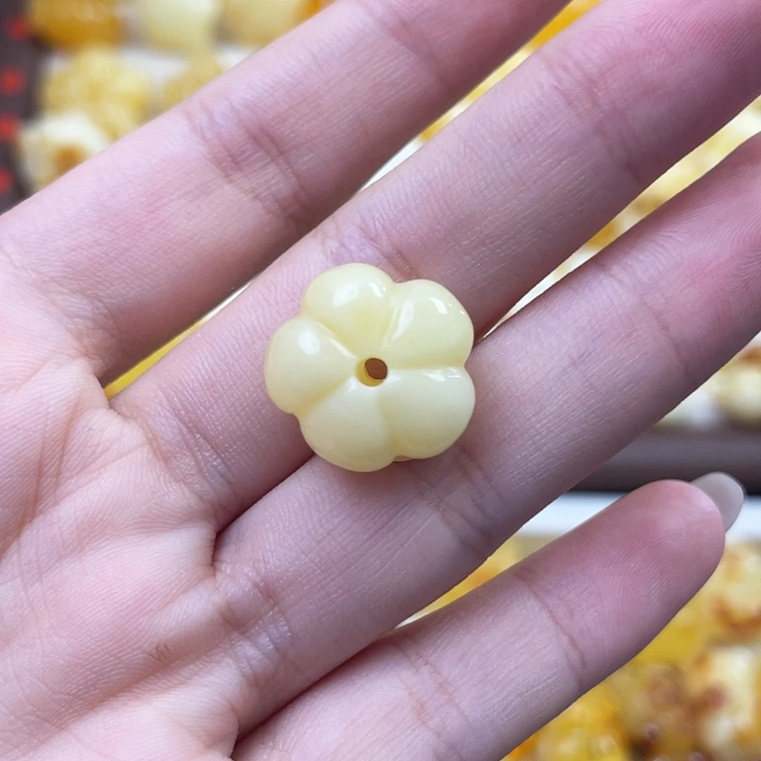琥珀未镶嵌裸石花花