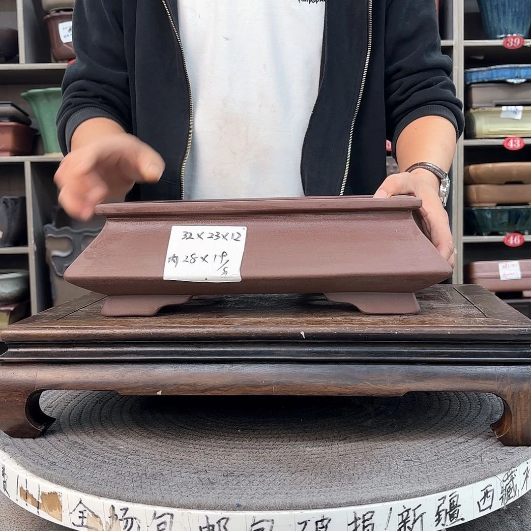 紫砂花盆紫砂的颜色很好看