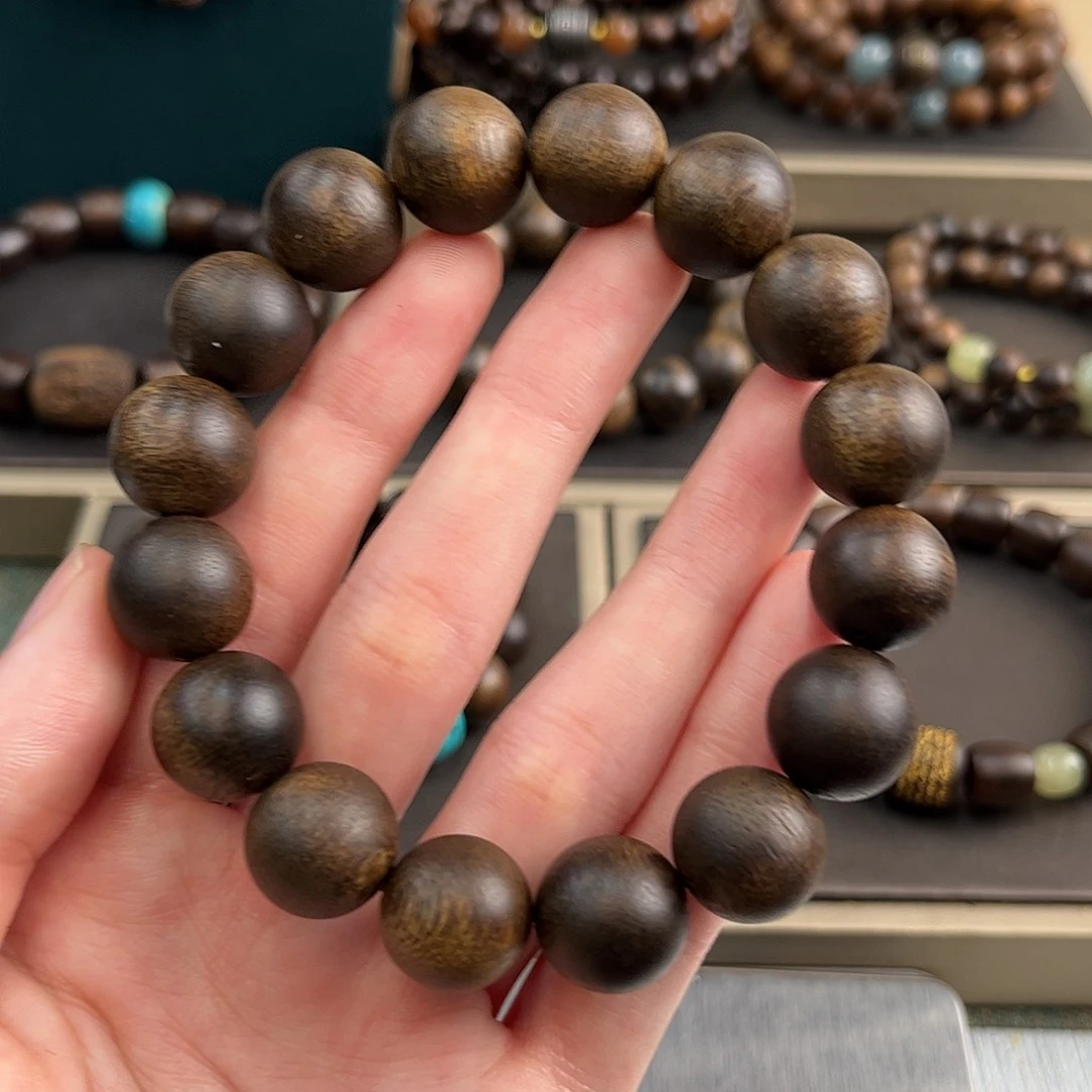 沉香碎屑沉香14mm海南莺歌绿奇楠沉水级