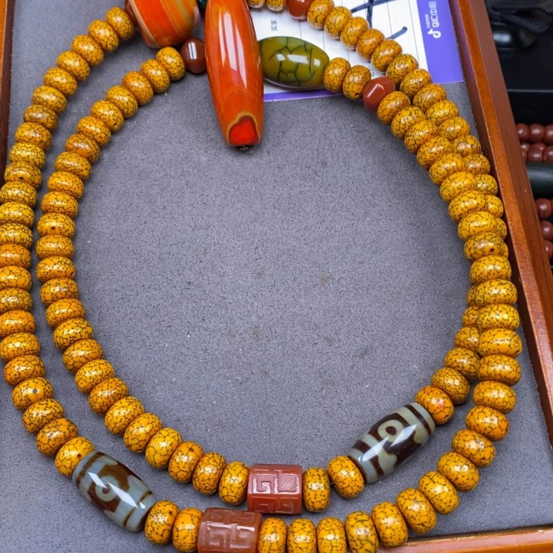 星月菩提吊坠阿****?星月