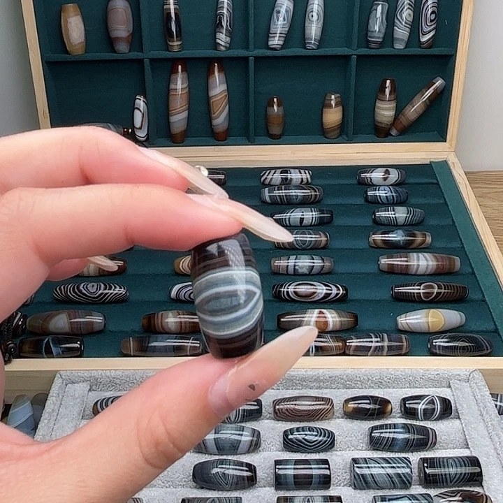 玛瑙/玉髓未镶嵌珠宝奇石