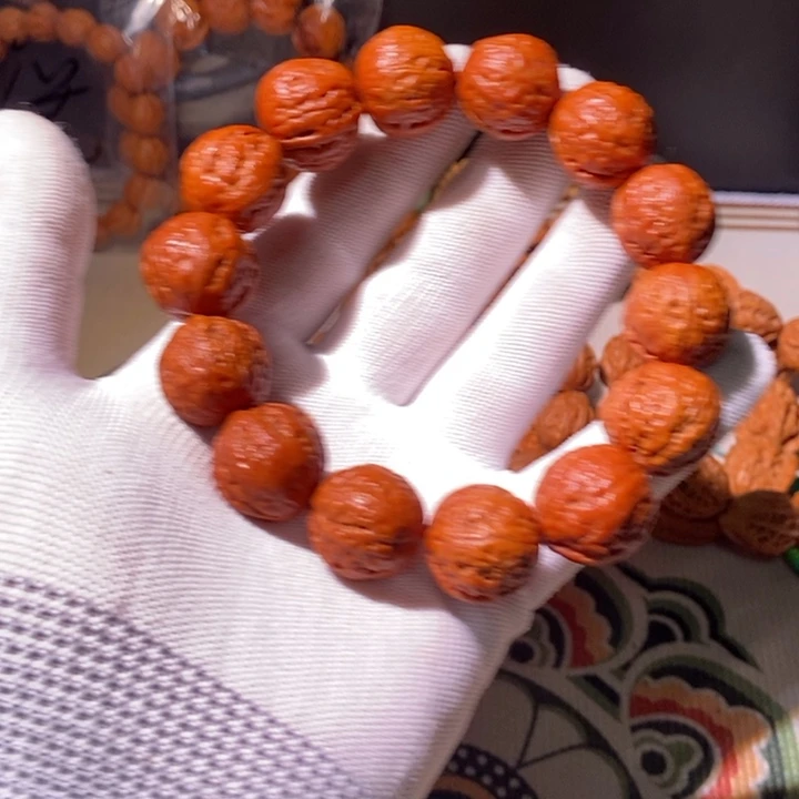 文玩核桃手串……43