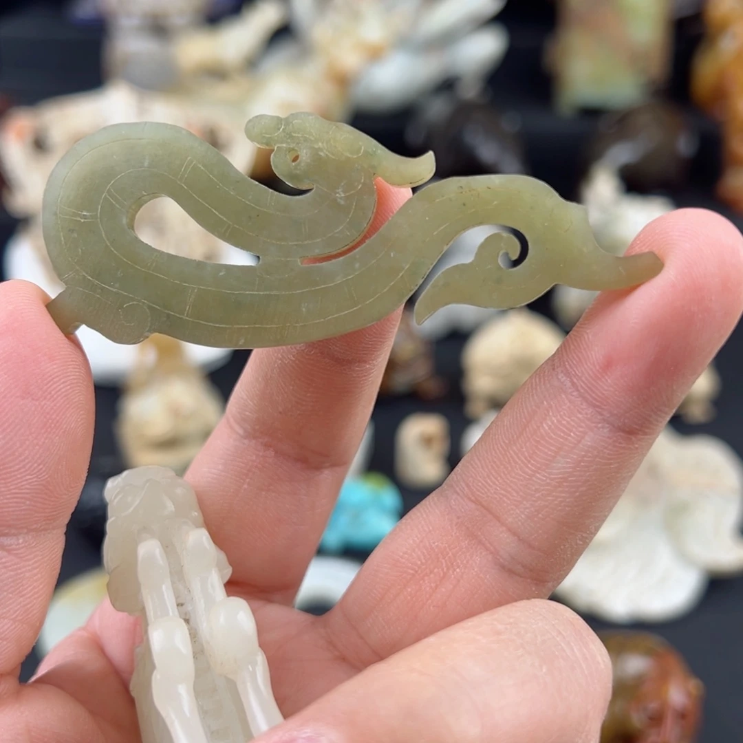 和田玉挂件未镶嵌好**荐