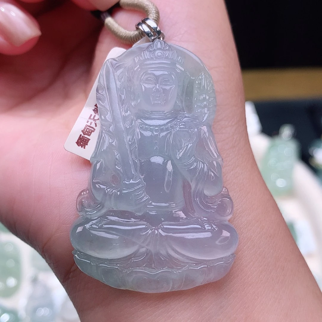 颈饰18K金镶嵌翡翠虚空藏