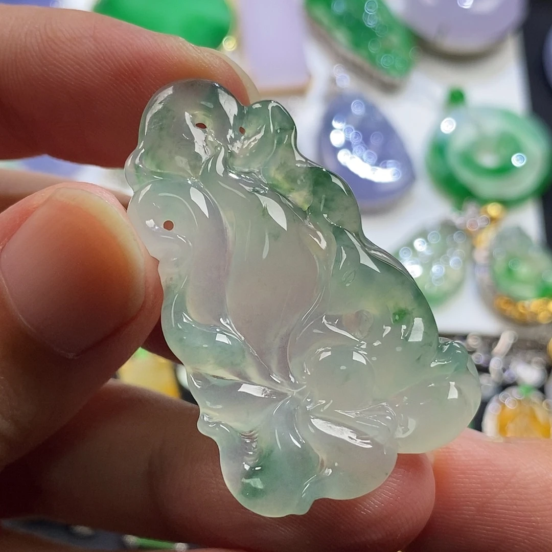 翡翠未镶嵌颈饰翡翠