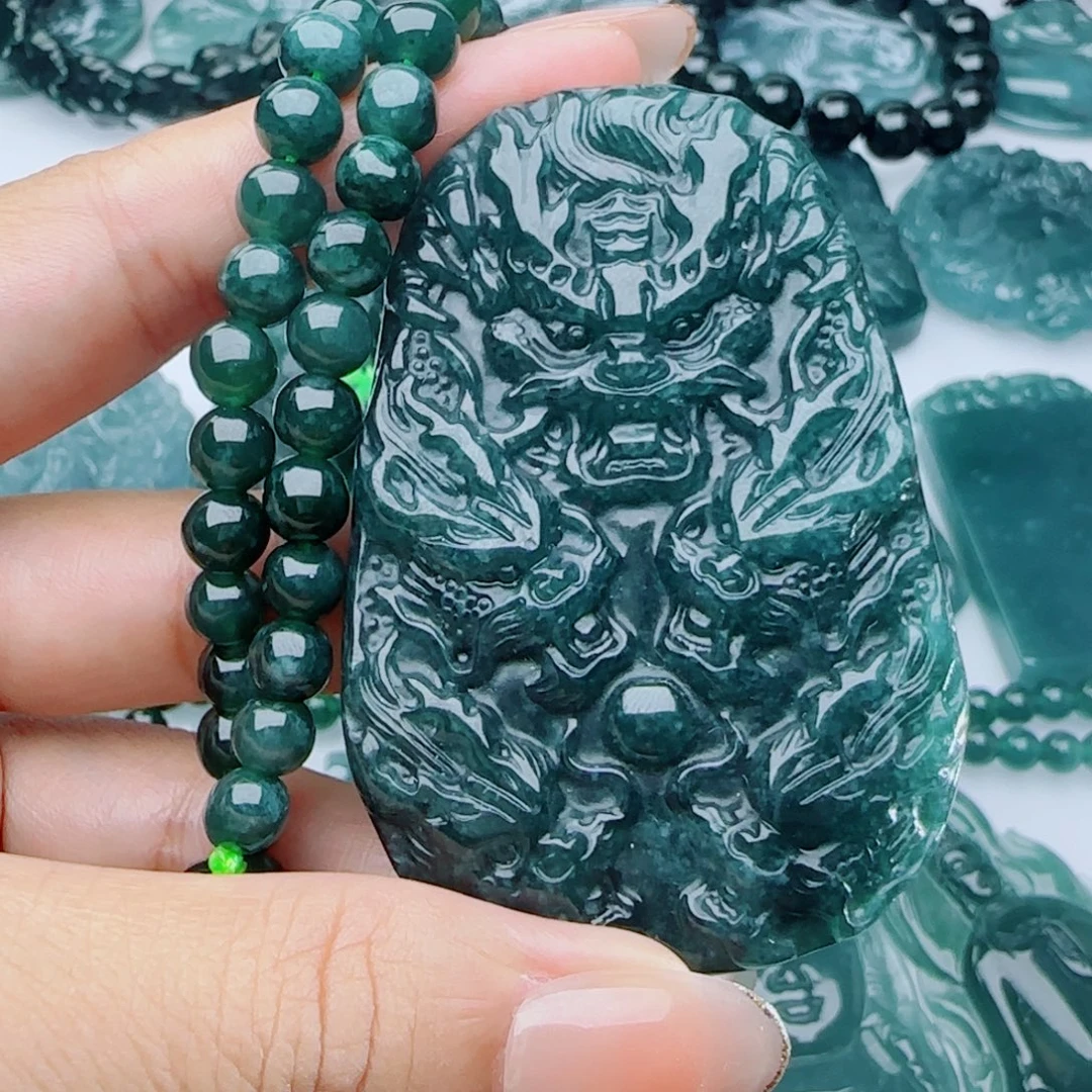 颈饰未镶嵌翡翠多样性发货天然的A货翡翠