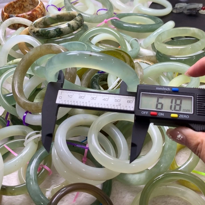 未镶嵌蛇纹石玉手镯396