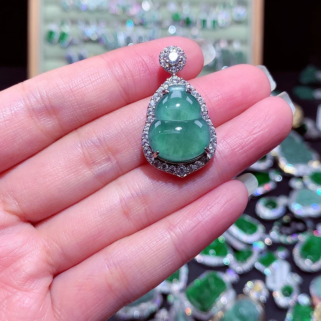 【闪购商品】翡翠吊坠(不含链)未镶嵌