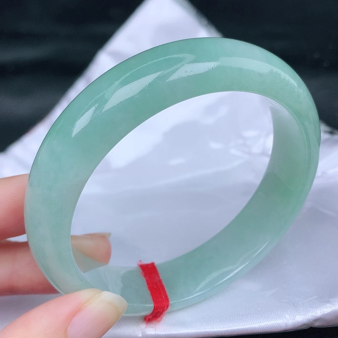 未镶嵌手镯翡翠天然