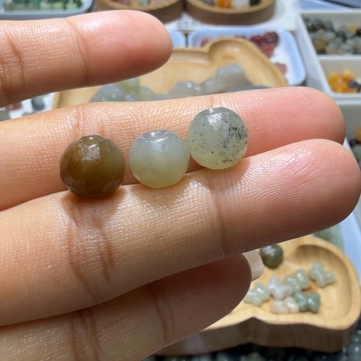 和田玉未镶嵌珠宝奇石