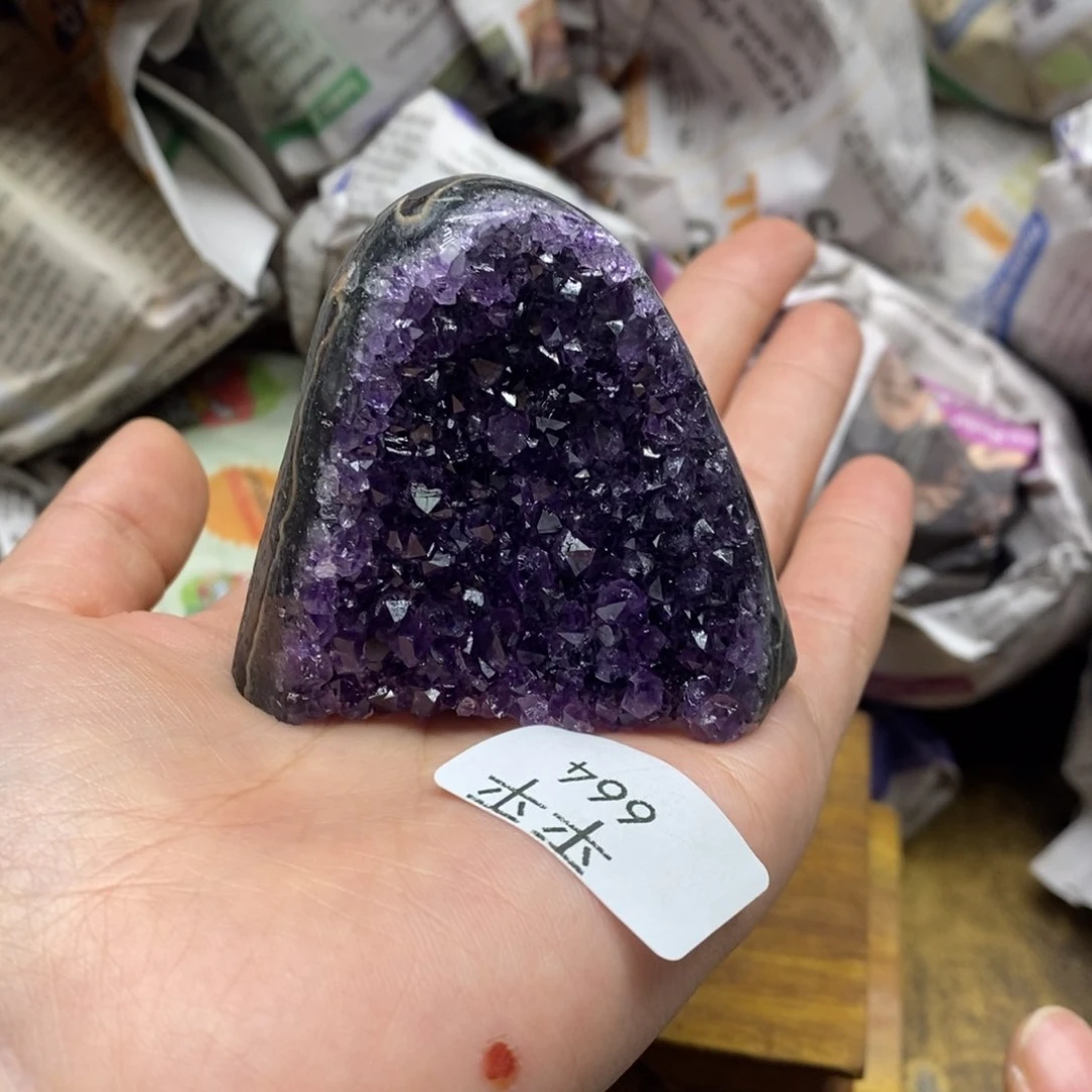 紫晶乌拉圭未镶嵌