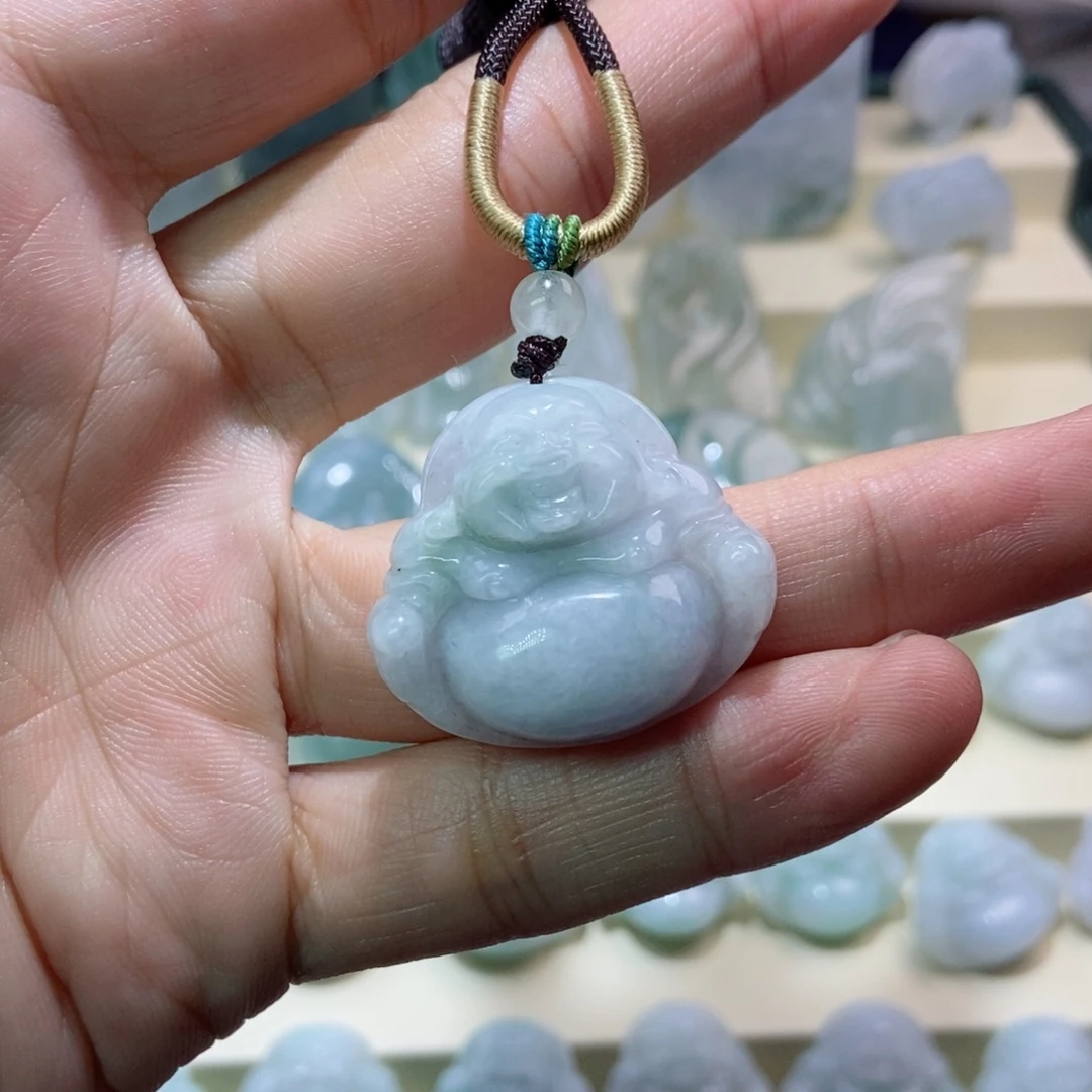 翡翠未镶嵌颈饰佛公