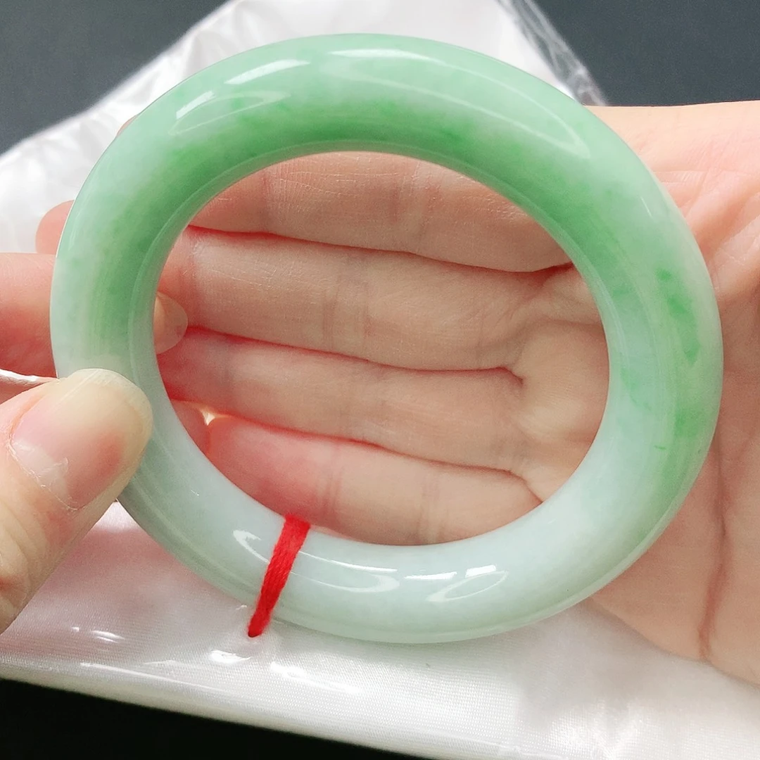 翡翠手镯未镶嵌缅甸天然A货翡翠