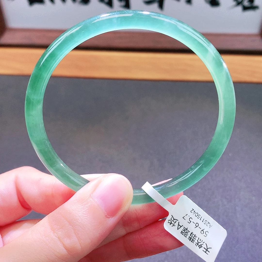 翡翠未镶嵌手镯天然翡翠