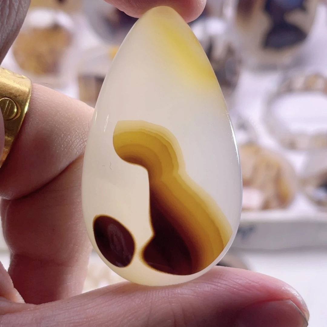 玛瑙/玉髓未镶嵌珠宝奇石