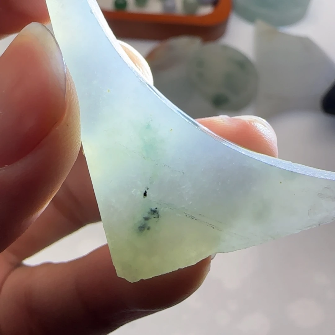 翡翠挂件未镶嵌土***卜
