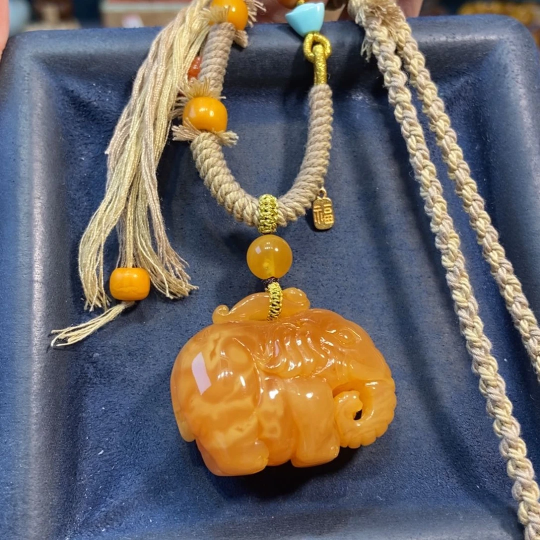 琥珀颈饰未镶嵌蜜蜡