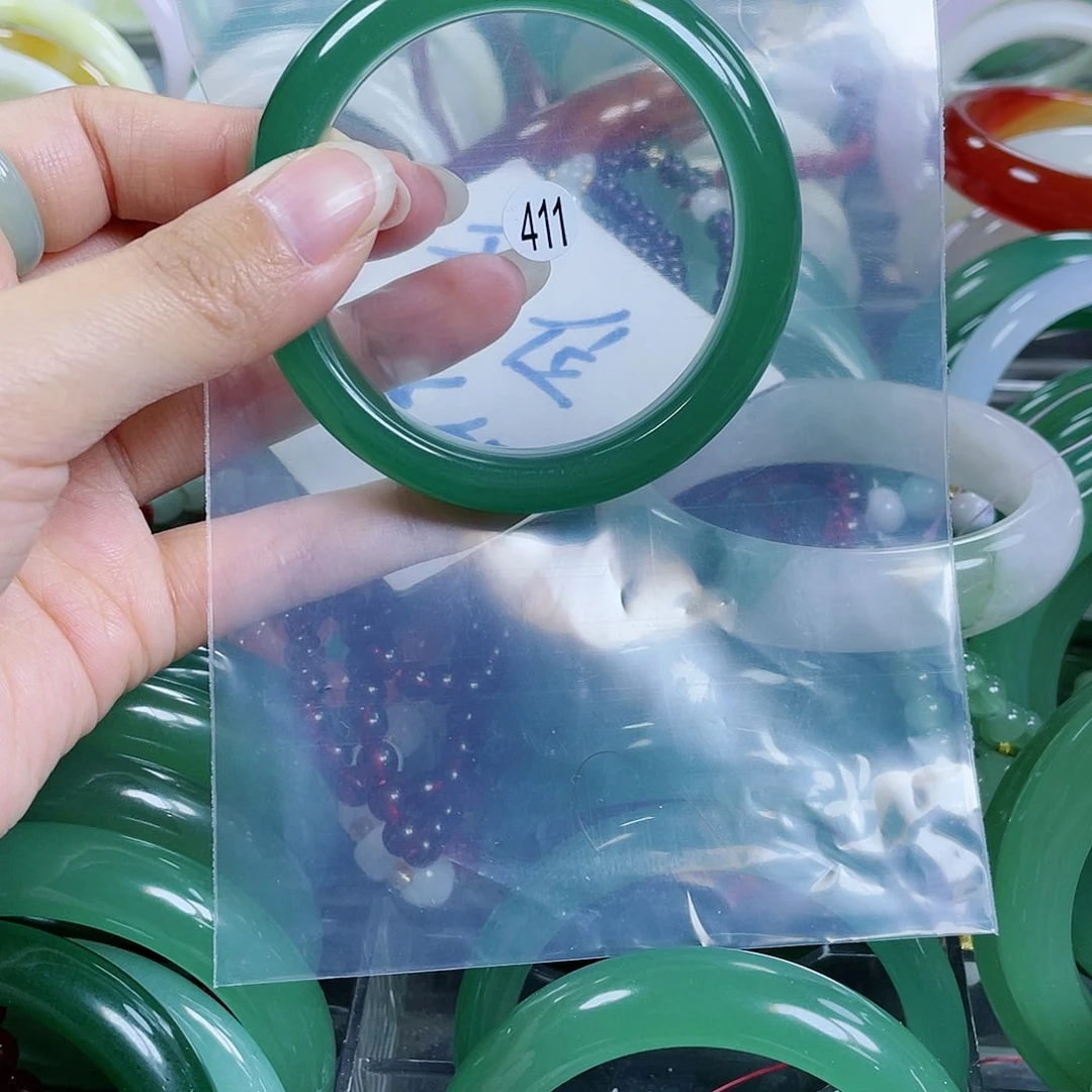 【闪购商品】石英质玉手镯未镶嵌63